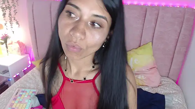 Shamel_Brm Adlı Modelin Canlı XXX Sohbeti