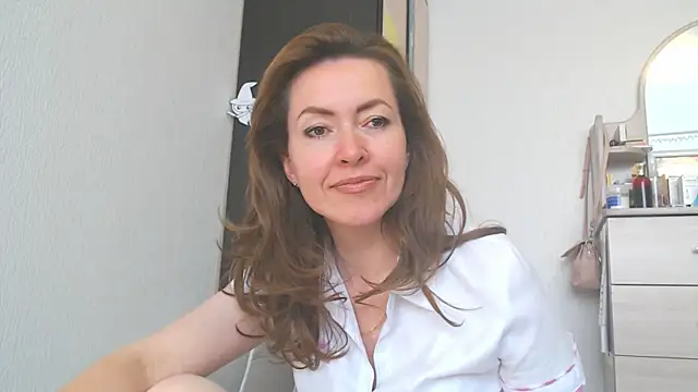NicoleEunice87 Adlı Modelin Canlı XXX Sohbeti