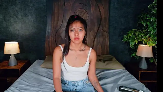 itzel_jade webkamerás műsora