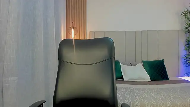 Chat +18 de Victoria_Rosee ao vivo