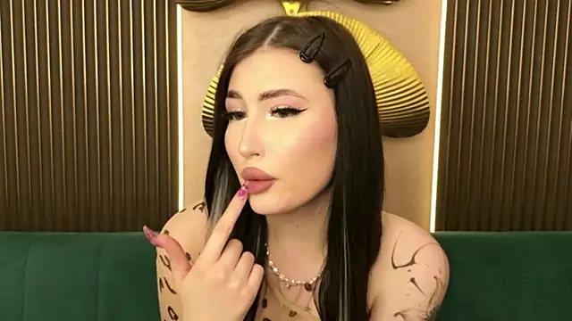 XXX chat uživo modela EmmaLawrens