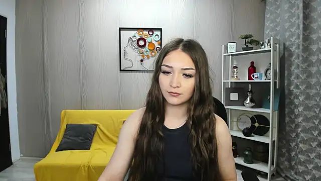 EllaClarke 现场XXX聊天