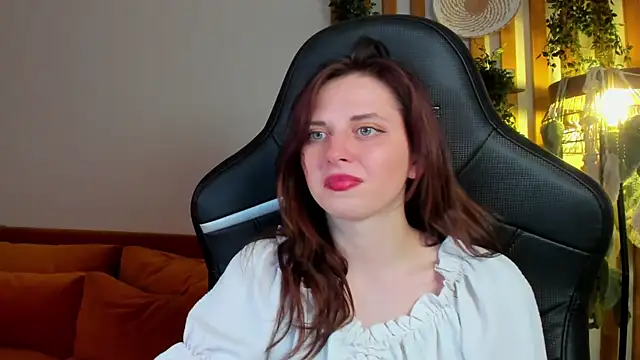 FreyaVeys XXX чат на живо
