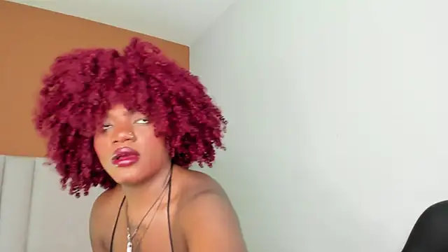 Show modela Mia_boobs24 na web-kameri