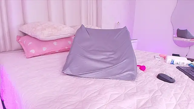 Czat XXX na żywo – mia_velvett_