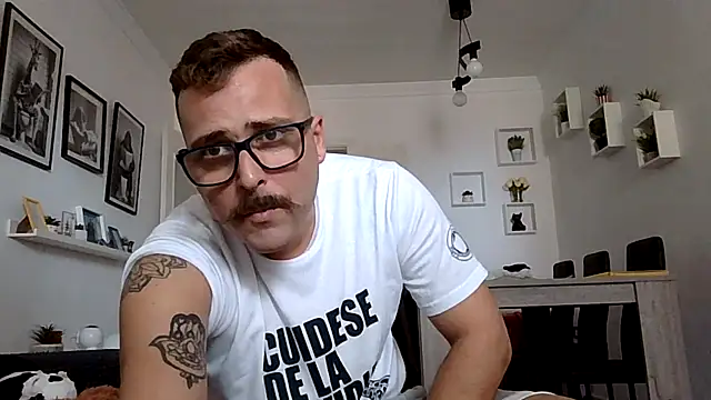 yanick931 Pertunjukan Webcam