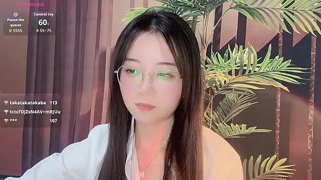 77-Vicky Live XXX-Chat