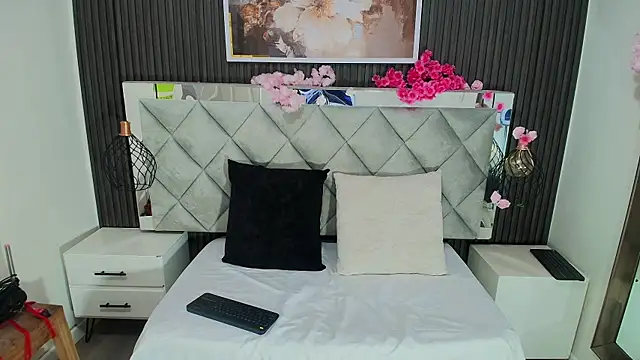 XXX chat uživo modela Sara_Chanel_