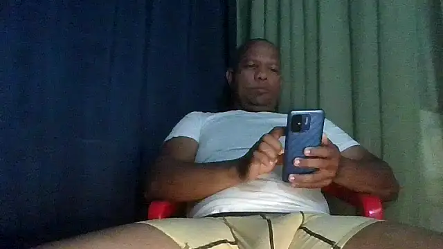 bigblackcock75 webkamerás műsora