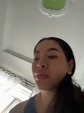Chat +18 de JuliaaVega ao vivo