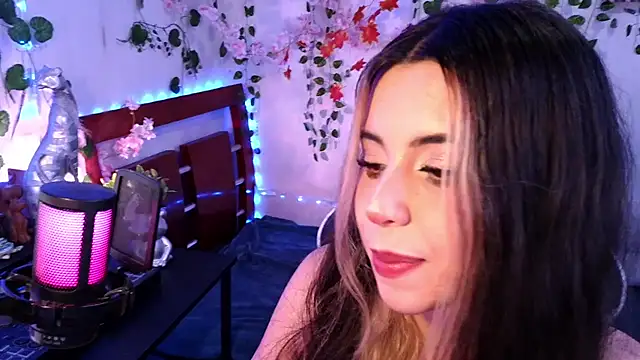 Czat XXX na żywo – Kittyuwu_