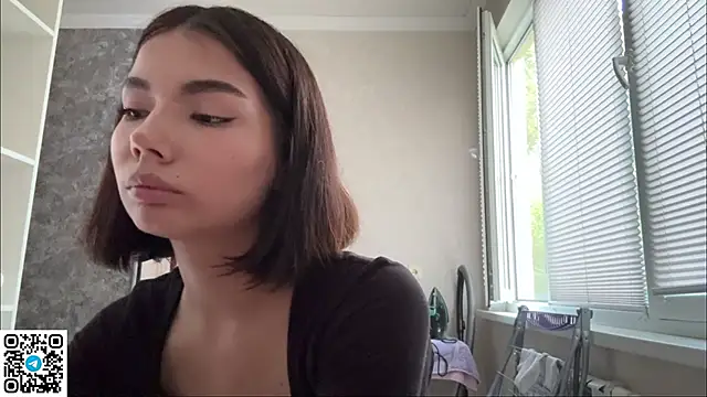 XXX chat uživo modela MarylnMonnier