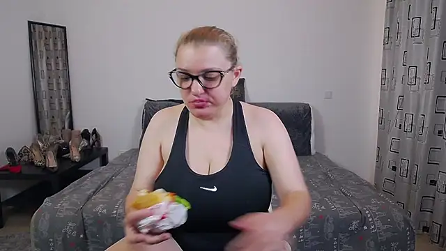 SharronAlexa élő XXX-chatje