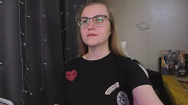 MissBrightShine XXX чат на живо