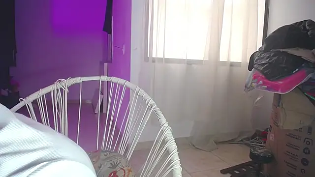 Leslie_Bussh_'s Live XXX Chat