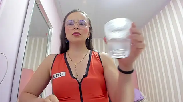 Chat XXX ao vivo de LORELAIGIVEN