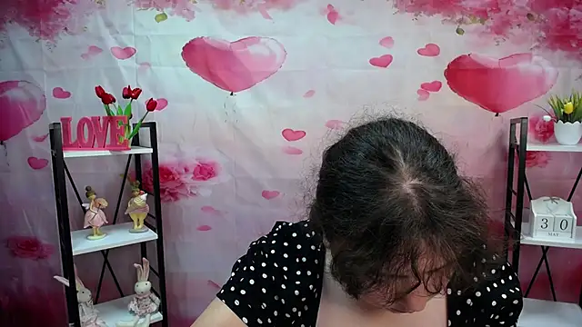 แชท XXX สดของ NeonilaLisova