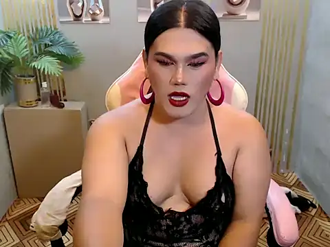 TsVelinda_Monroe: διαδικτυακό σόου στην κάμερα