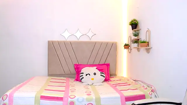 zara_cute's Live XXX Chat