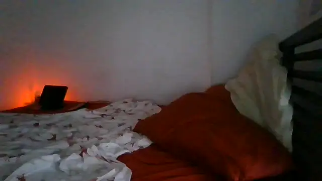 IdenticalOunce31 Show in webcam