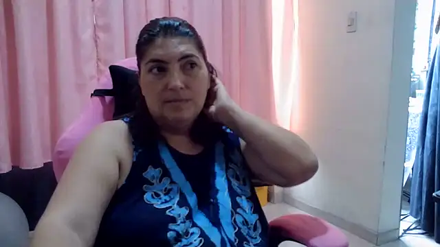Chat +18 de lina_maria99 ao vivo