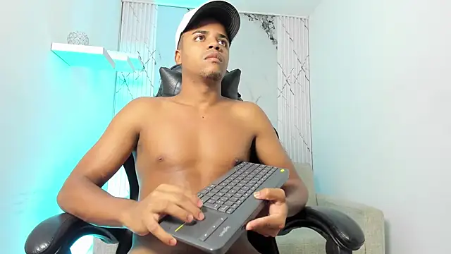 TaylorClay_ élő XXX-chatje