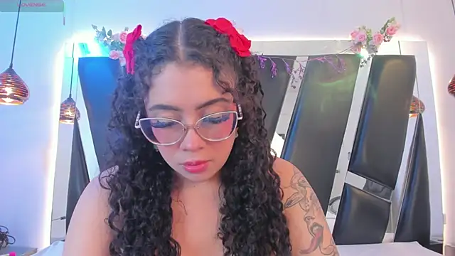 antonelllepiercee's Live XXX Chat