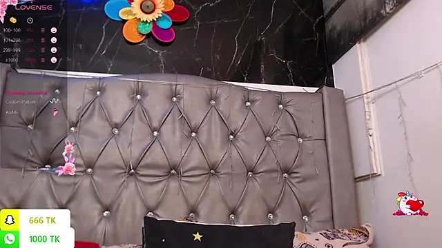 LAILAGUMMY live XXX chat