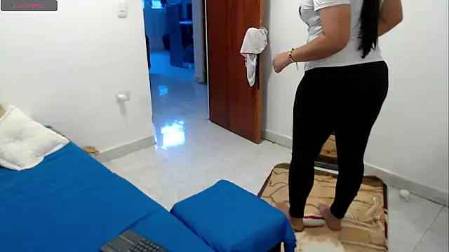 LAURA_Foxht's Live XXX Chat