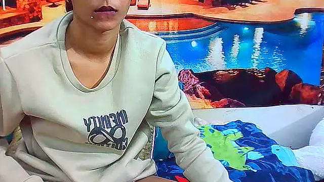 Онлайн чат XXX IndianSexyButt
