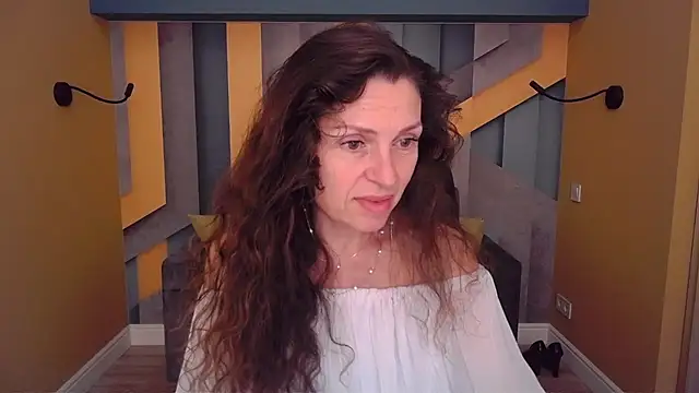 EllaLong: απευθείας συνομιλία ΧΧΧ