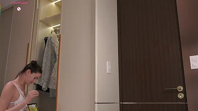 GeorginaDudleyx Chat XXX in diretta
