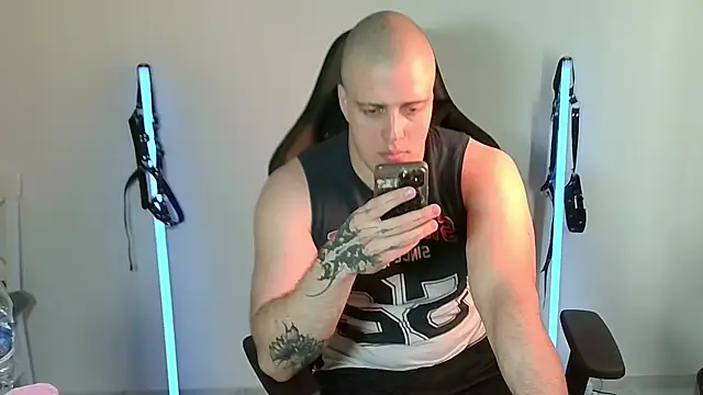 Bigbaald Adlı Modelin Canlı XXX Sohbeti