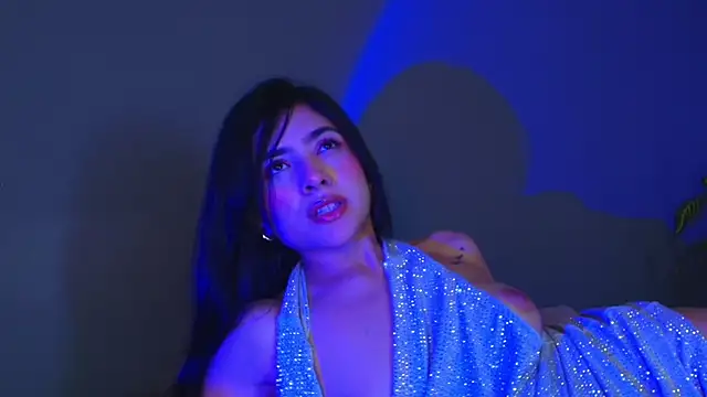 adara_johnson__のライブXXXチャット