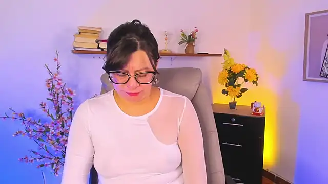 Chanelll_Taylorr_ élő XXX-chatje
