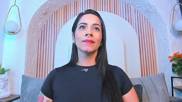 חדר צ'אט בשידור חי של violet_scott_