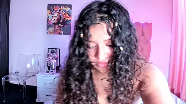 Chat +18 de Tulipxo ao vivo