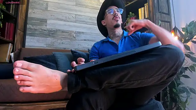 XXX chat uživo modela Donovan_Desmond
