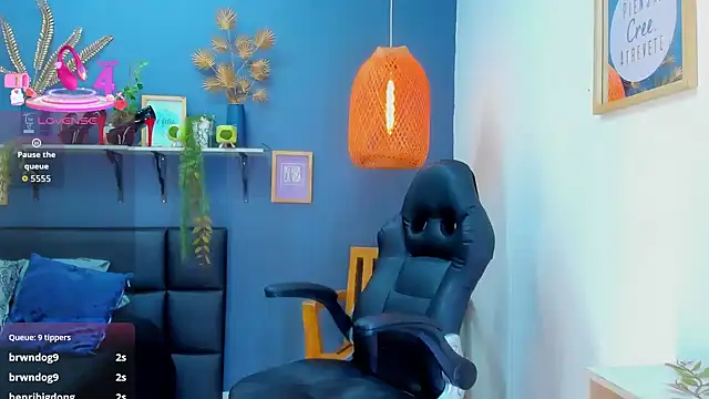 Chatroom XXX en direct de yessila_parker