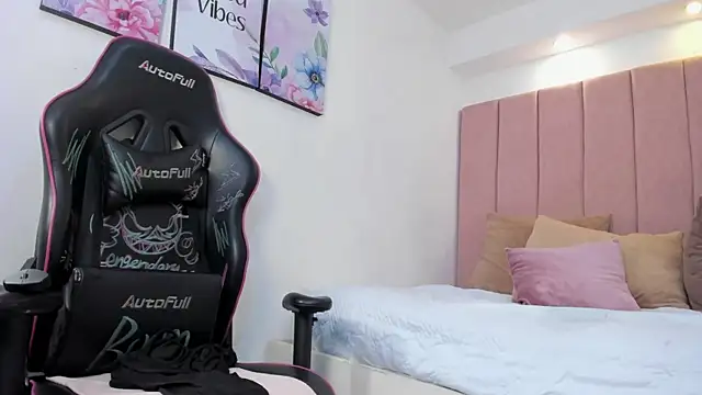 XXX chat uživo modela natalia_vela