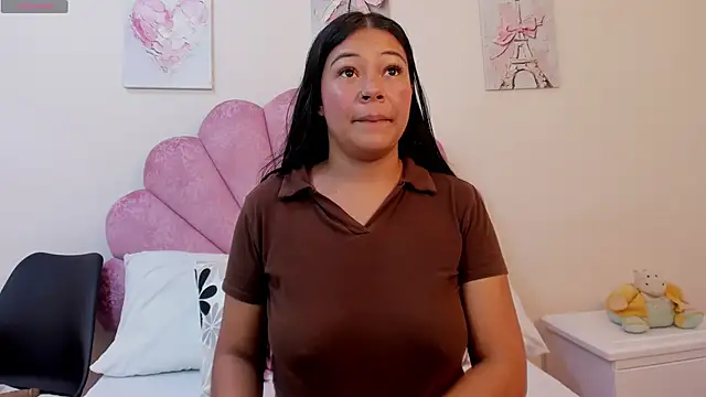Chat XXX en directo de MilaaAdams