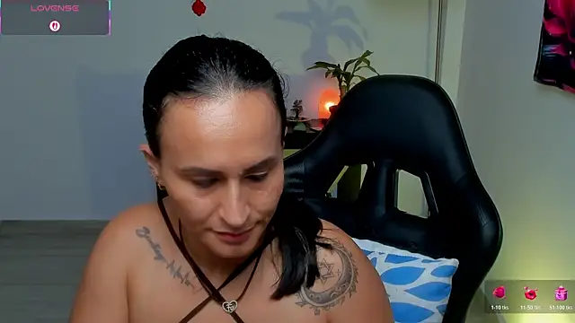 Sara_Charmy Live Chatraum