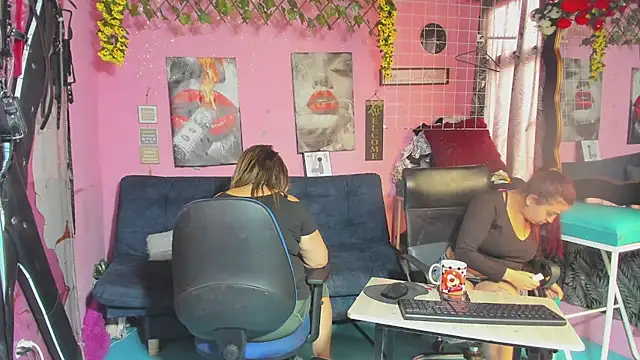 lesbiancuple élő XXX-chatje