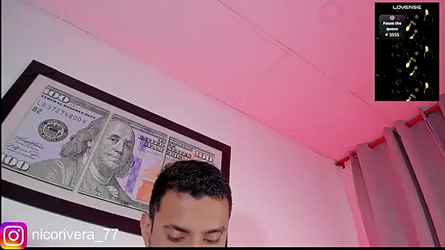 عرض كام nico_rivera