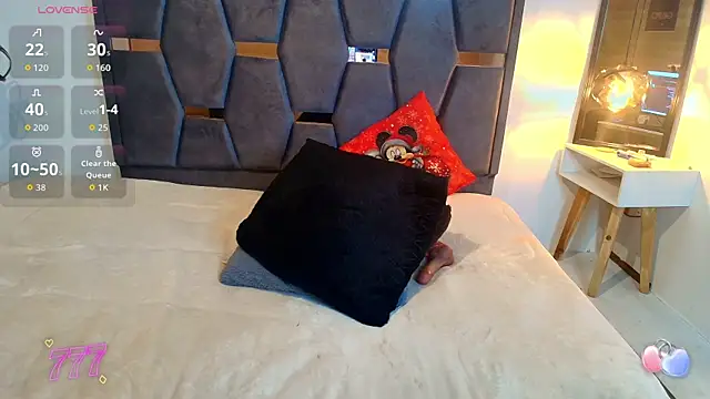 Keyla_Brunette_ Adlı Modelin Canlı XXX Sohbeti