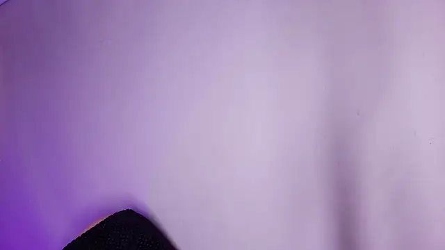 XXX chat uživo modela Dreamboo__