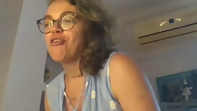 Ju-Hot Live XXX-chat