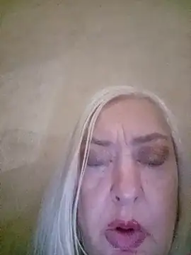 Julia20X's Webcam Show