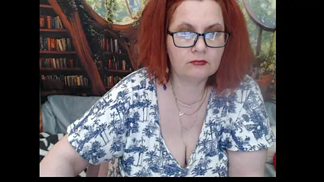 PlayfullMature live XXX chat