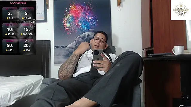 coltonmassiff – Naživo XXX chat